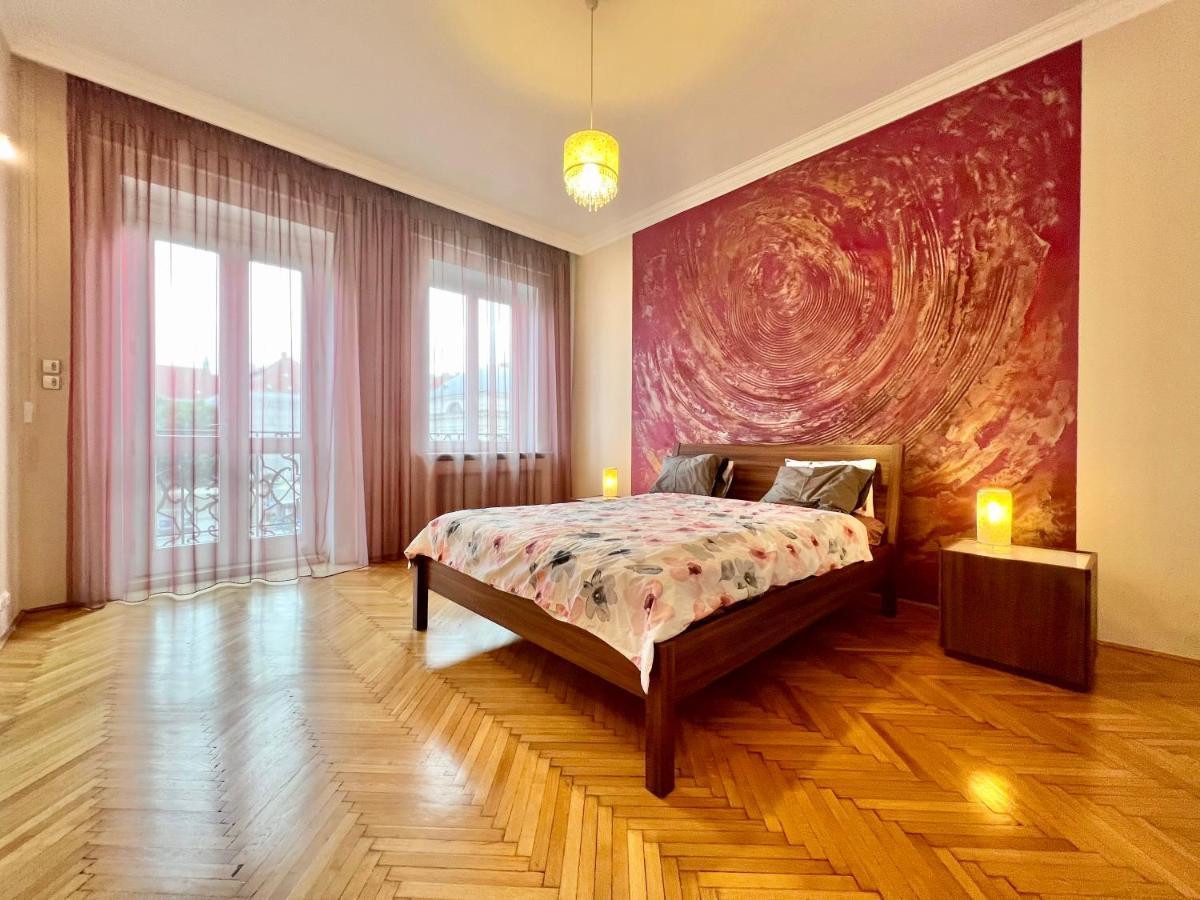Exclusive Colourful Flat In The City Budapeste Exterior foto
